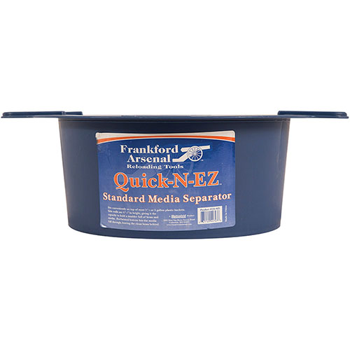 Il Frankford Arsenal Quick-n-EZ Standard Media Separator si posiziona su secchi da 3,5 o 5 galloni, ha pareti alte 4,75