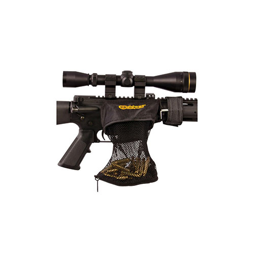 Il Caldwell AR-15 Brass Catcher si attacca facilmente all'AR, cattura fino a 30 colpi di .223 e previene che il bossolo caldo cada sul tiratore o sugli altri.