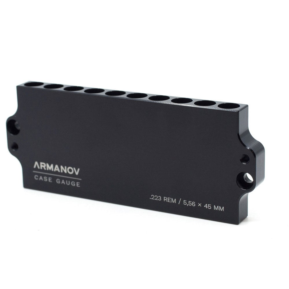 Il case gauge ARMANOV per .223 REM è preciso, impilabile e consente di controllare 10 colpi contemporaneamente, risparmiando tempo e riducendo i malfunzionamenti.