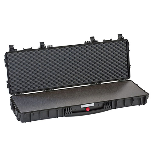 Il RED 11413 di Explorer Cases offre protezione indistruttibile, resistenza all'acqua e maniglie ergonomiche, ideale per trasportare armi e accessori.