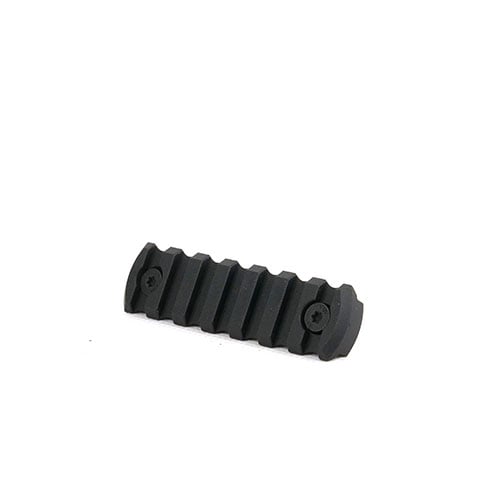 Il Tactical M-LOK Picatinny Rail è realizzato in alluminio 6061-T6 anodizzato nero, offre montaggio facile e robustezza con slitta QD integrata.