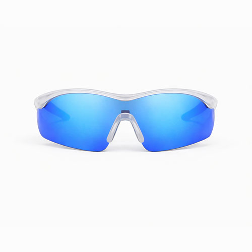 Le lenti di ricambio GTS offrono protezione certificata, riducono il riflesso e migliorano il comfort visivo, adattandosi a diverse condizioni di luce.