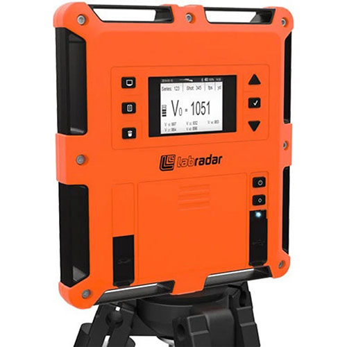 Il LabRadar Doppler Chronograph Lite misura la velocità fino a 3.900 fps con precisione del 0,1%, senza influenze di luce e con registrazione illimitata dei colpi.