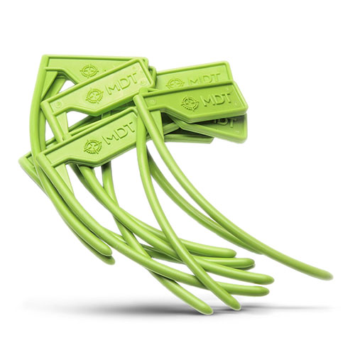 Le bandiere di camera MDT in verde brillante consentono di identificare facilmente un'arma scarica. Compatibili con camere da 22LR e superiori, confezione da 10.