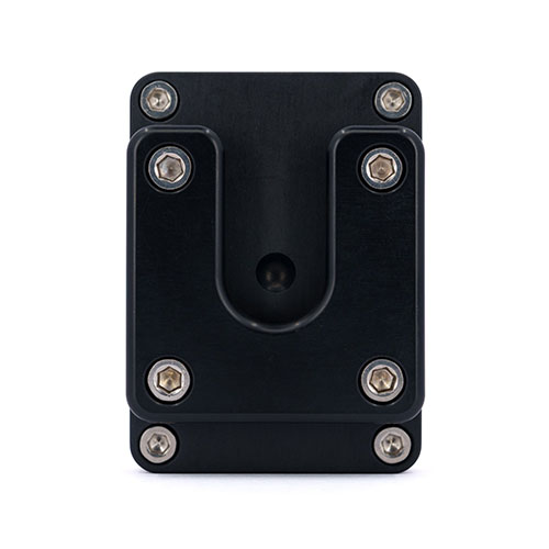 L'OBI Clamp Lock offre un attacco robusto e versatile per fissare il tuo equipaggiamento a zaini o cinture, compatibile con MOLLE e orientabile.