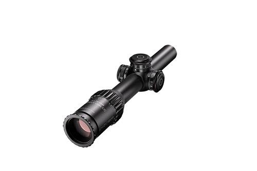 Il 1–8x24 PM II ShortDot Dual CC offre un'ottica versatile con ingrandimento variabile, reticolo illuminato e alta qualità ottica per precisione e affidabilità.