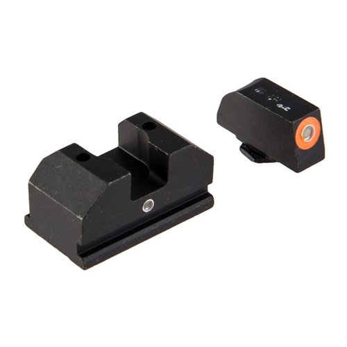 Le F8 Night Sights per Walther PPS offrono un rapido puntamento grazie al grande anello del mirino, illuminazione al trizio e installazione facile per il tiratore.