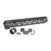 Scopri il Brownells Wrenchman LW Handguard: leggero, con tre lati di M-LOK, rail Picatinny 1913 e Torque Plate brevettato per un attacco solido.