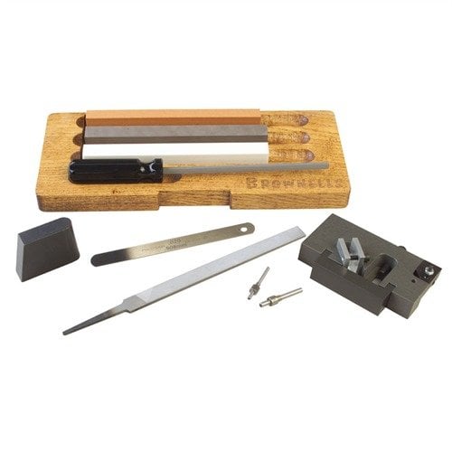 Il Kit 1911 Trigger, Hammer & Sear offre strumenti professionali per una regolazione precisa e un grilletto fluido e pulito per la tua 1911 Auto.