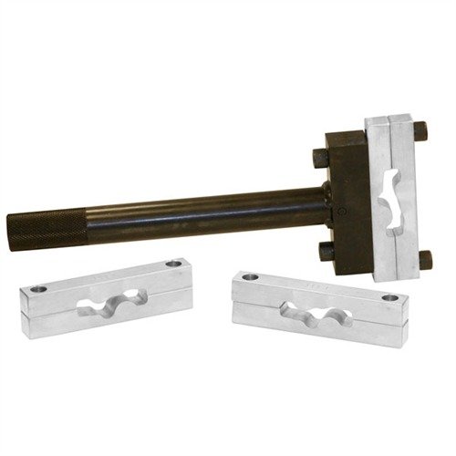 La COLT SAA ACTION WRENCH di BROWNELLS previene danni al telaio durante l'installazione/rimozione delle canne, grazie a teste in alluminio che avvolgono completamente il telaio.