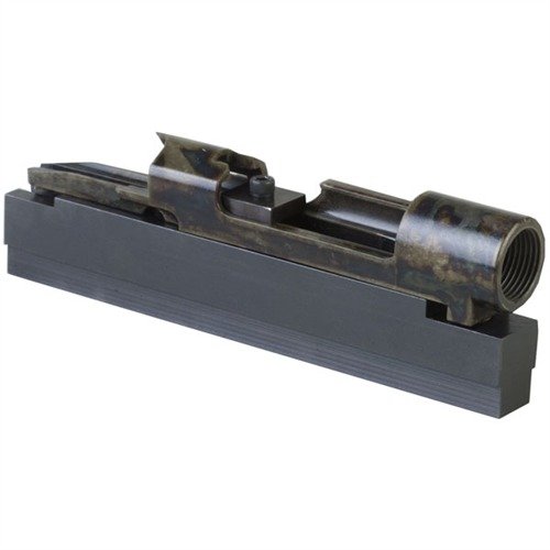 Il MAUSER RECEIVER HOLDING FIXTURE offre una piattaforma stabile per lavorare su ricevitori Mauser, evitando danni e consentendo operazioni precise come forature e modifiche.