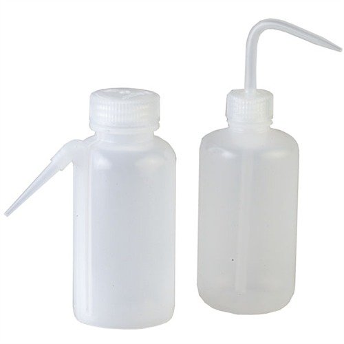 Le SQUEEZE BOTTLES di BROWNELLS sono dispenser ideali per Cold Blue, oli e lubrificanti, con beccucci per applicazioni precise o flusso abbondante.