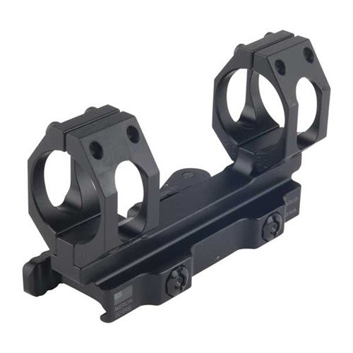 Il RECON-S NO OFFSET SCOPE MOUNT offre un sistema di rilascio rapido, massima stabilità e adattabilità su guide Picatinny o Weaver, ideale per ogni tiratore.