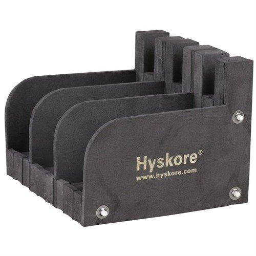 Il PISTOL RACK 3-GUN MODULAR RACK HYSKORE organizza e protegge fino a tre pistole in schiuma ad alta densità, ottimizzando gli spazi e prevenendo danni.