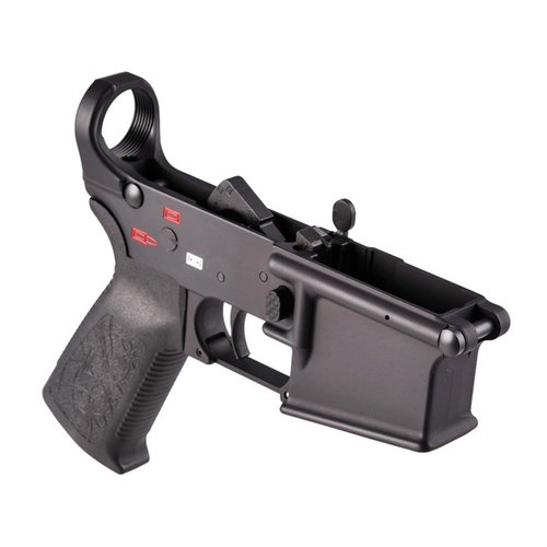 Ricevitore inferiore semi-auto in alluminio 7075 T6, finitura anodizzata durevole, marcature chiare e compatibilità multi-calibro per prestazioni superiori.