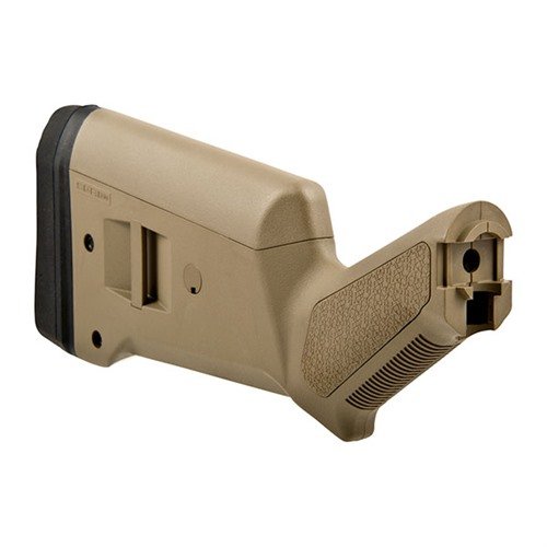 L'SGA Buttstock Magpul per Mossberg 500/590 offre regolazioni della lunghezza di tiro, ergonomia migliorata e riduzione del rinculo, ideale per ogni missione.