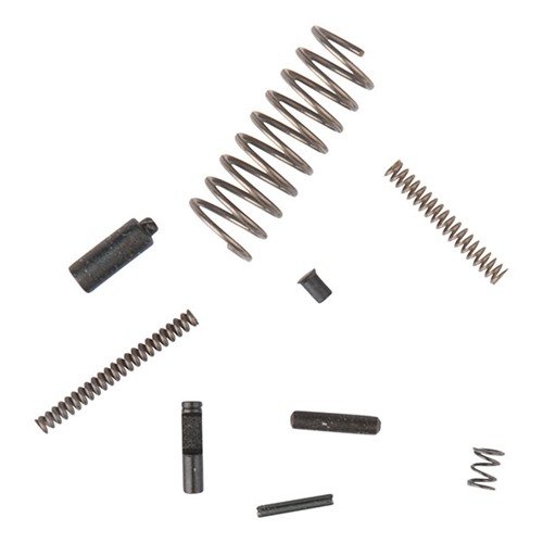 Il kit AR-15/M16 UPPER SMALL PARTS KIT di CMMG offre parti di ricambio comuni per la manutenzione e riparazione del tuo fucile, garantendo prestazioni ottimali.
