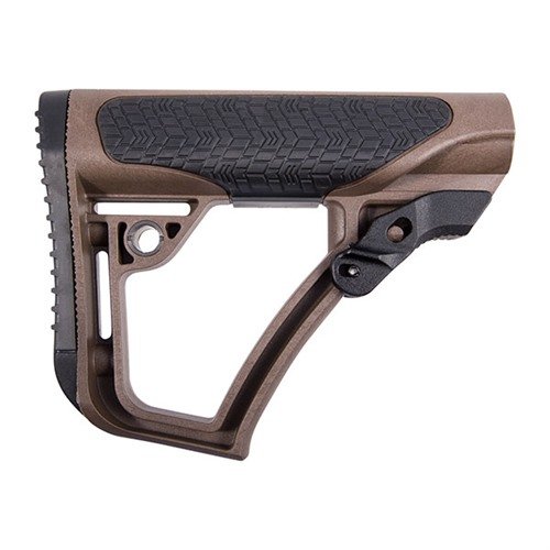 Il calcio telescopico Daniel Defense offre un miglior supporto per la guancia, attacchi rapidi per slings e si adatta a tubi buffer Mil-Spec, disponibile in nero o Milspec+ Brown.