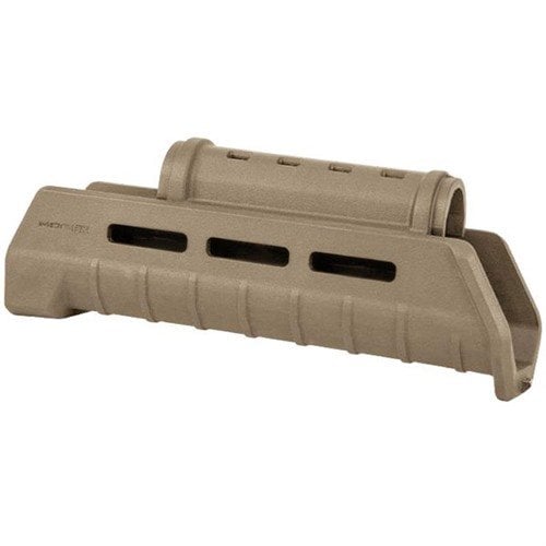 L'AK-47/74 MOE Handguard di Magpul offre un'impugnatura estesa, protezione termica integrata, compatibilità M-LOK e copertura del tubo del gas, migliorando ogni fucile AK.