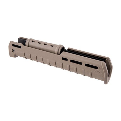 Il Magpul Zhukov Hand Guard offre ergonomia superiore, struttura in alluminio per resistenza e dispersione del calore, e slot M-LOK per accessori ottimizzati.