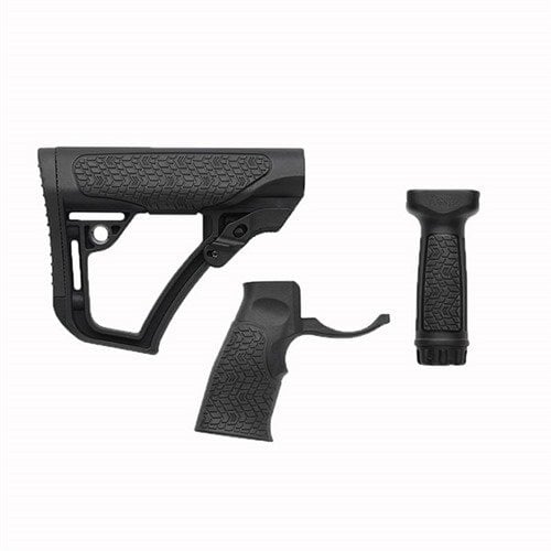 Il set di mobili AR-15 Daniel Defense offre un calciolo regolabile senza giochi, impugnatura ergonomica e scomparto impermeabile per batterie, ideale per il tiro.