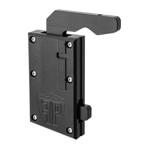 Il DRY FIRE DEVICE per AR-15/M16 offre un'esperienza di dry fire realistica senza danneggiare l'attrezzatura, facile da usare e perfetto per l'allenamento.