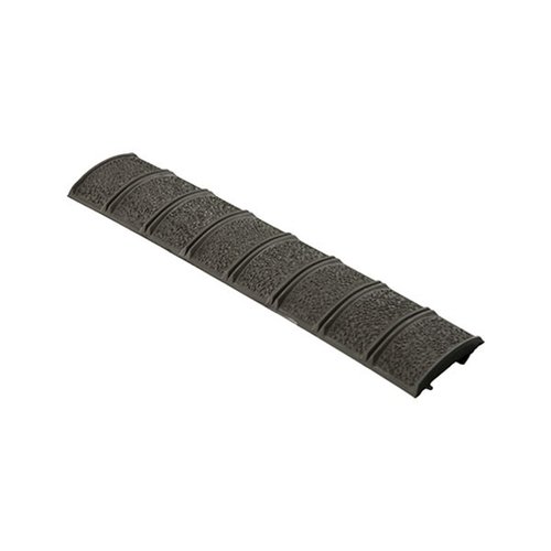 La copertura in polimero per Picatinny AR-15 migliora la presa, protegge le rotaie dai danni e consente di personalizzare facilmente gli accessori.