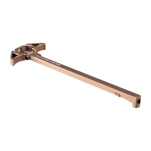 Il Super Charging Handle 7.62 è realizzato in alluminio 7075-T6, ambidestro, con superficie checkered per una presa migliore e riduce il gas di ritorno.