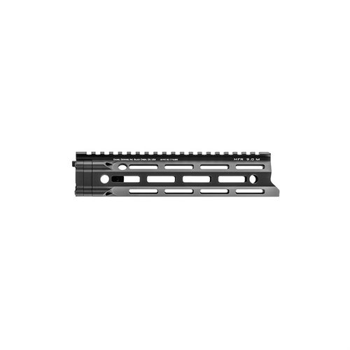 L'handguard MFR XS M-LOK di Daniel Defense offre leggerezza, ergonomia superiore e sette punti di attacco M-LOK, ideale per personalizzare il tuo AR-15.