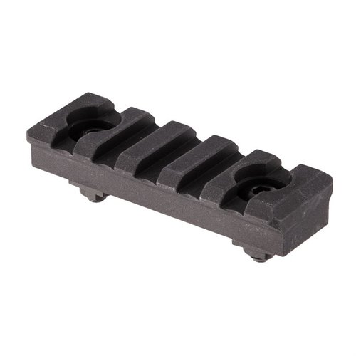 La sezione M-LOK Picatinny Rail di Daniel Defense è leggera, realizzata in alluminio 6061-T6, e consente di fissare facilmente accessori Picatinny al tuo handguard.