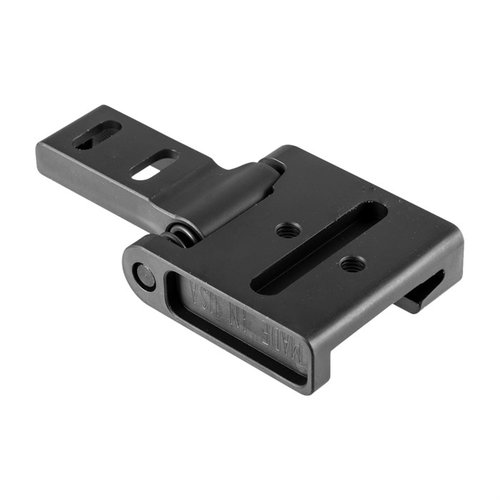 Il meccanismo ACE Folding Stock in acciaio di DoubleStar offre costruzione in acciaio, compattezza per il trasporto e stabilità per una piattaforma di tiro solida.