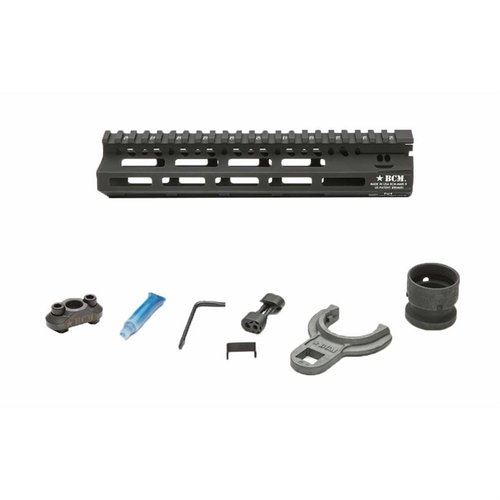 Il handguard BCM MCMR M-LOK offre un design leggero e aerodinamico, con un'ampia compatibilità per accessori e un'eccezionale stabilità per la precisione.