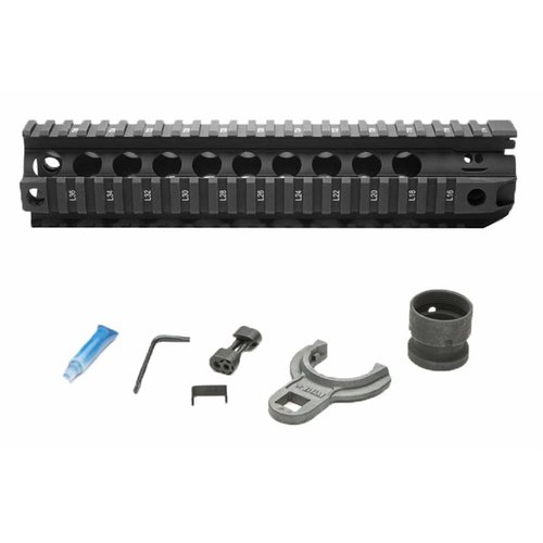 Il BCM QRF Handguard di Bravo Company offre un sistema di montaggio sicuro e libero da pressioni, con 4 rail Picatinny e marcature per una facile posizionamento degli accessori.