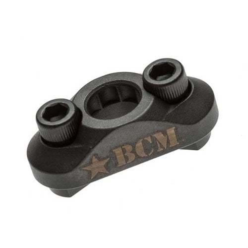 Il BCMGunfighter MCMR-SM M-LOK® QD Sling Mount offre un punto di attacco stabile e conveniente per slings, con costruzione in acciaio e design a basso profilo.