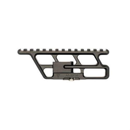 Il Yugo Lower Rail Optic Mount di RS Regulate offre un montaggio sicuro e stabile per ottiche tactical su fucili Yugo, in alluminio leggero e resistente.