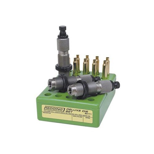 Il set di die Redding Deluxe 3-DIE per 6MM Dasher include die di dimensionamento e di caricamento, realizzati in acciaio di alta qualità per una precisione duratura.