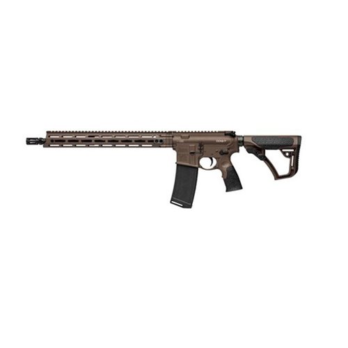 Il Daniel Defense DDM4V7 è un fucile AR-15 con sistema a gas mid-length, canna da 16