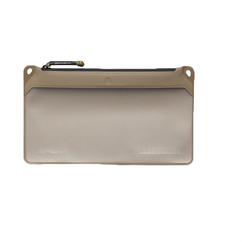 Le DAKA Pouches di Magpul offrono organizzazione e protezione con tessuti rinforzati, zip YKK AquaGuard®, finestra traslucida e resistenza chimica.