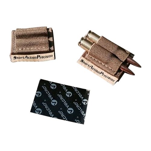 Il SAP Two Round Holder consente di tenere due colpi extra a portata di mano, attaccandosi facilmente con Velcro a qualsiasi fucile vicino all'uscita.