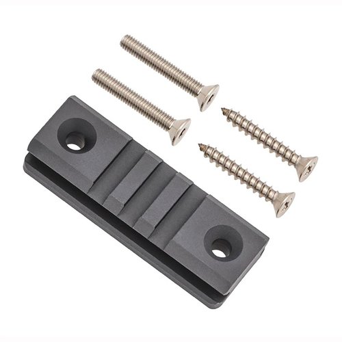 Il Picatinny Rail Mount Accu-Tac è realizzato in alluminio 6061, trattato con anodizzazione dura MIL-SPEC, e include hardware per un'installazione facile e sicura.