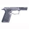 Il PF320PTEX™ Grip Module offre ergonomia avanzata, angolo 1911, texture PTEX™, e compatibilità con componenti SIG SAUER® per un'ottima maneggevolezza.