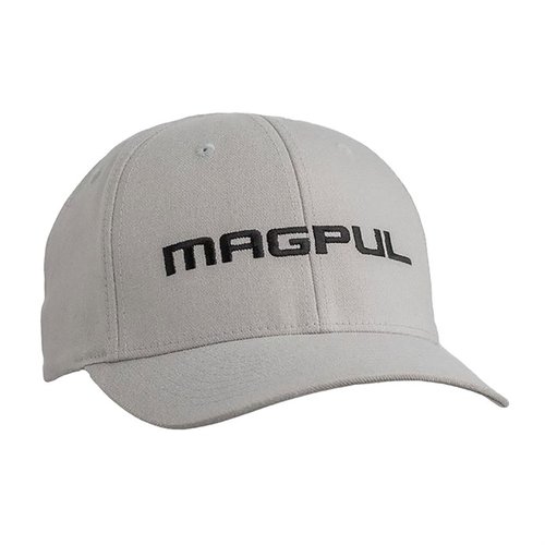 Scopri il cappello Magpul Wordmark Stretch Fit, progettato per il massimo comfort con tessuto elasticizzato, senza bottone superiore e con ventilazione per un'ottima vestibilità.