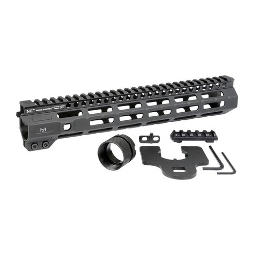 Il Combat M-LOK Free Float Handguard per AR-15 è realizzato in alluminio, offre attacchi M-LOK, una guida Picatinny e design anti-rotazione per slitte.