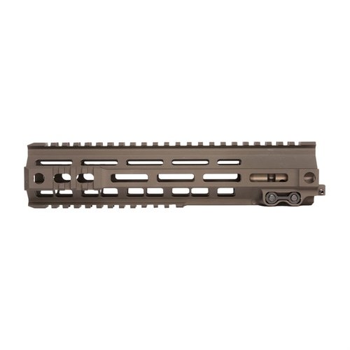 Il rail MK4 M-LOK da 10" di Geissele offre forza, modularità e compatibilità M-LOK, con sezioni Picatinny integrate e massima ventilazione per un peso ridotto.