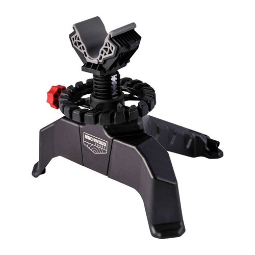 Il TANGO FRONT MOUNT RIFLE/PISTOL SHOOTING REST di BIRCHWOOD CASEY offre un supporto anteriore imbottito, materiale non graffiante, elevazione regolabile e compatibilità con la maggior parte delle pistole.