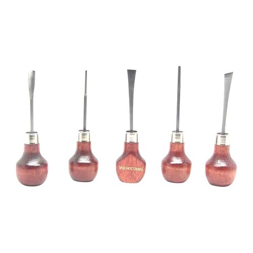 Il set di intaglio in legno U.J. Ramelson include 5 strumenti di alta qualità in acciaio W-1, pronti per i tuoi progetti di intaglio. Made in USA.