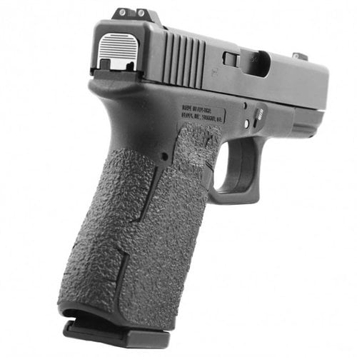 Migliora la tua Glock Gen 4 con il grip tape Talon, che offre una superficie antiscivolo, si rimuove facilmente e si adatta perfettamente a G19, G23, G25, G32 e G38.