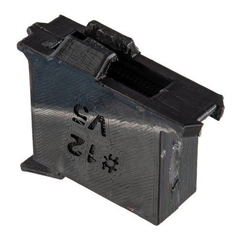 L'adattatore McFadden Lightnin' Grip Loader per il tuo .22 LR rende il caricamento delle munizioni veloce e senza sforzo, adattandosi a diverse armi.