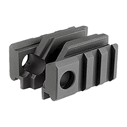 Facile da installare in meno di un minuto, il TACTICAL LIGHT MOUNT è rigido, compatibile con fucili AR e offre due picatinny rails e attacchi per sling swivel.