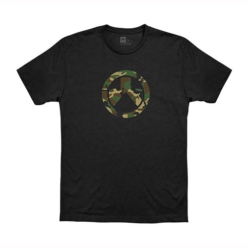 Scopri la t-shirt Magpul con logo M81, realizzata in cotone ring-spun e poliestere, disponibile in nero e grigio, taglie da S a 3XL, con cuciture resistenti.